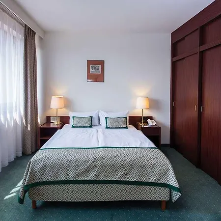 Hotell Danubius Hungaria Center