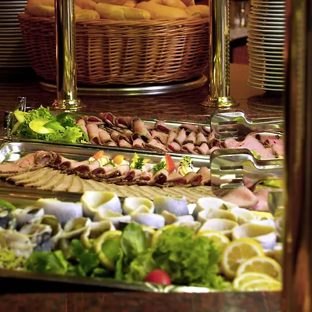 Hotell Danubius Hungaria Center 4*