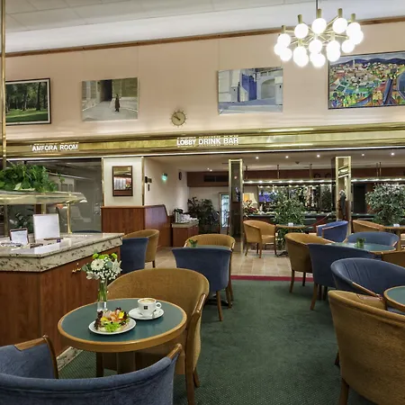 Danubius Hungaria Center Hotell 4*