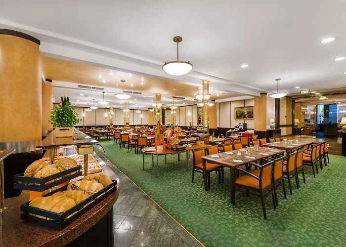 Hotel Danubius Hungaria Center 4*