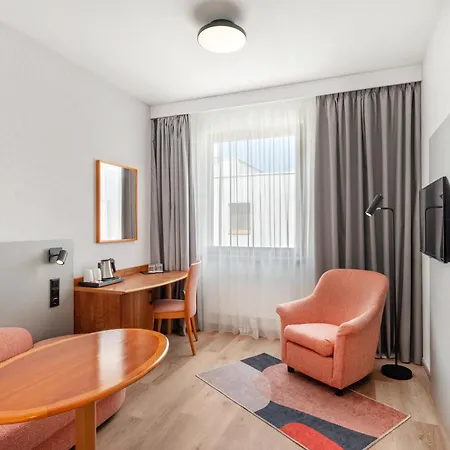 מלון Danubius Hungaria Center 4*