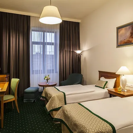 Danubius Hungaria Center 4* بودابست